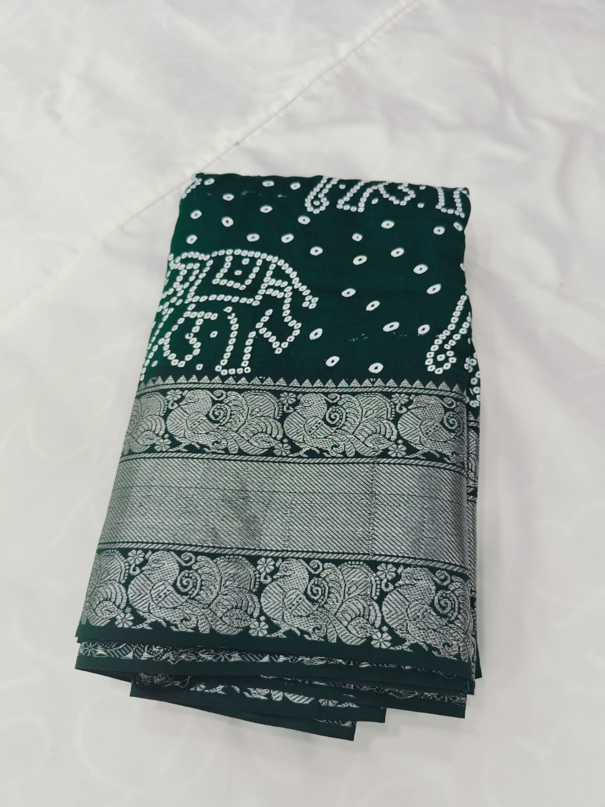 Mangalagiri Bandhini Silk Saree with Silver Zari Border